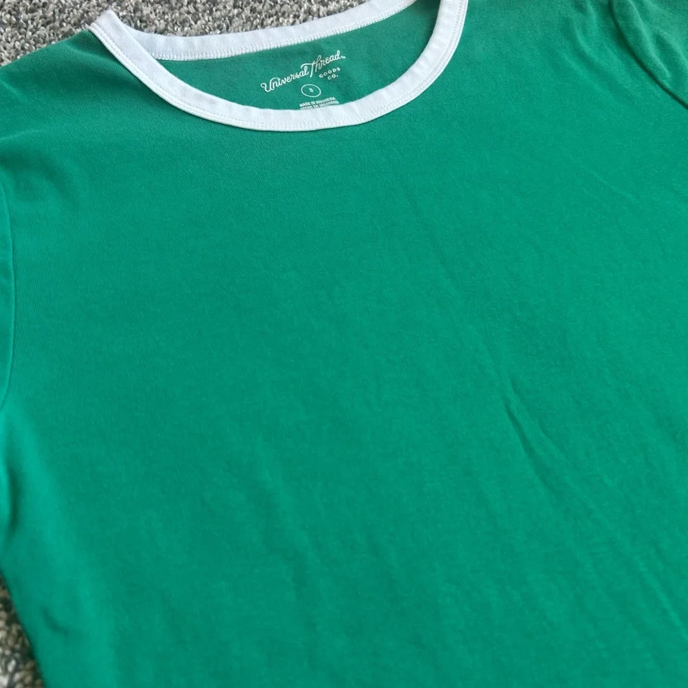 Universal Thread Matching Set - Picture 8 of 9